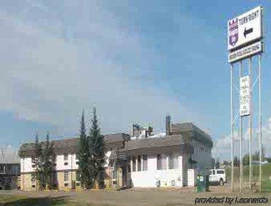 Moosejaw Inn Moose Jaw Exterior photo